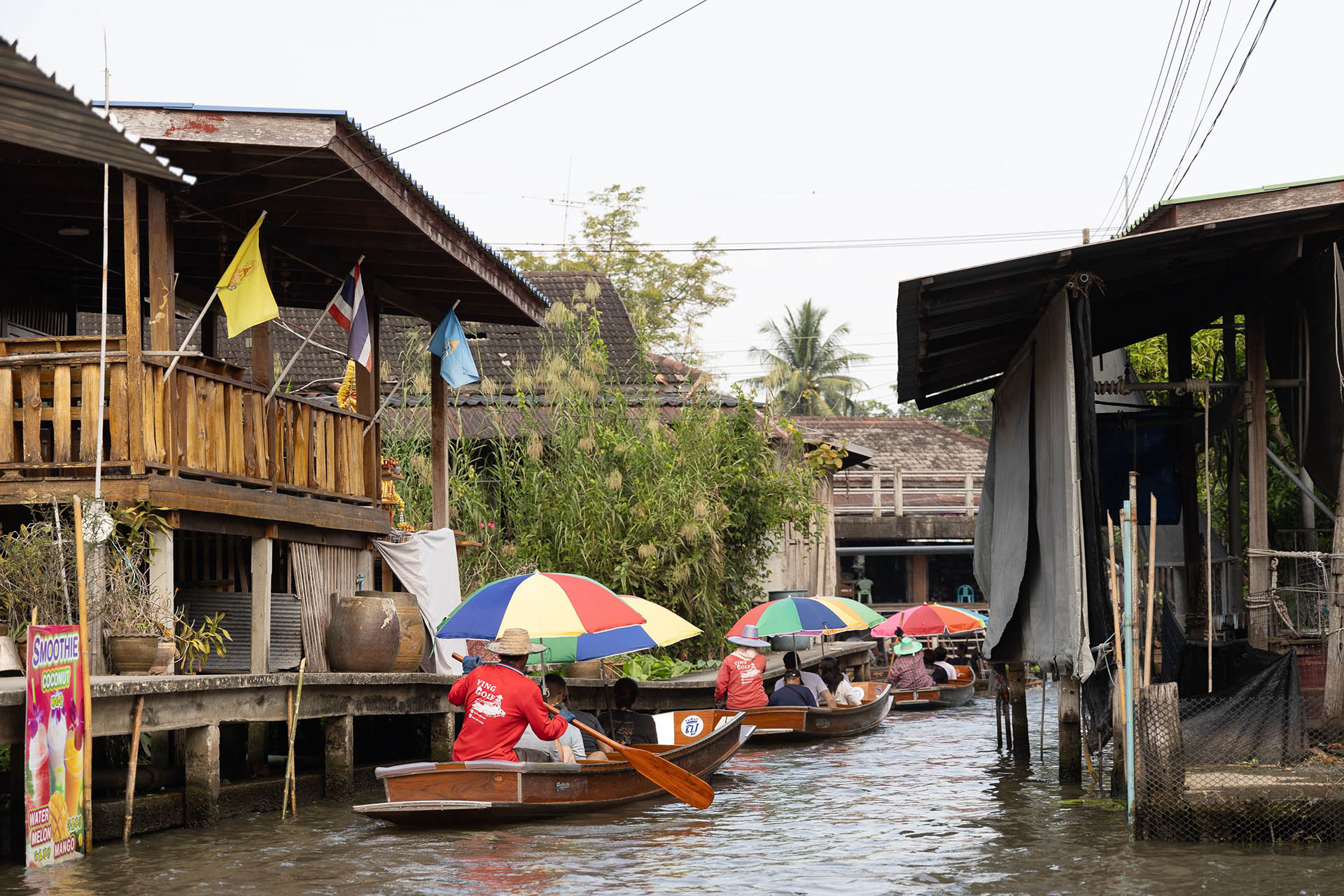Bangkok to Damnoen Saduak Private Tour & Mae Klong Train Market