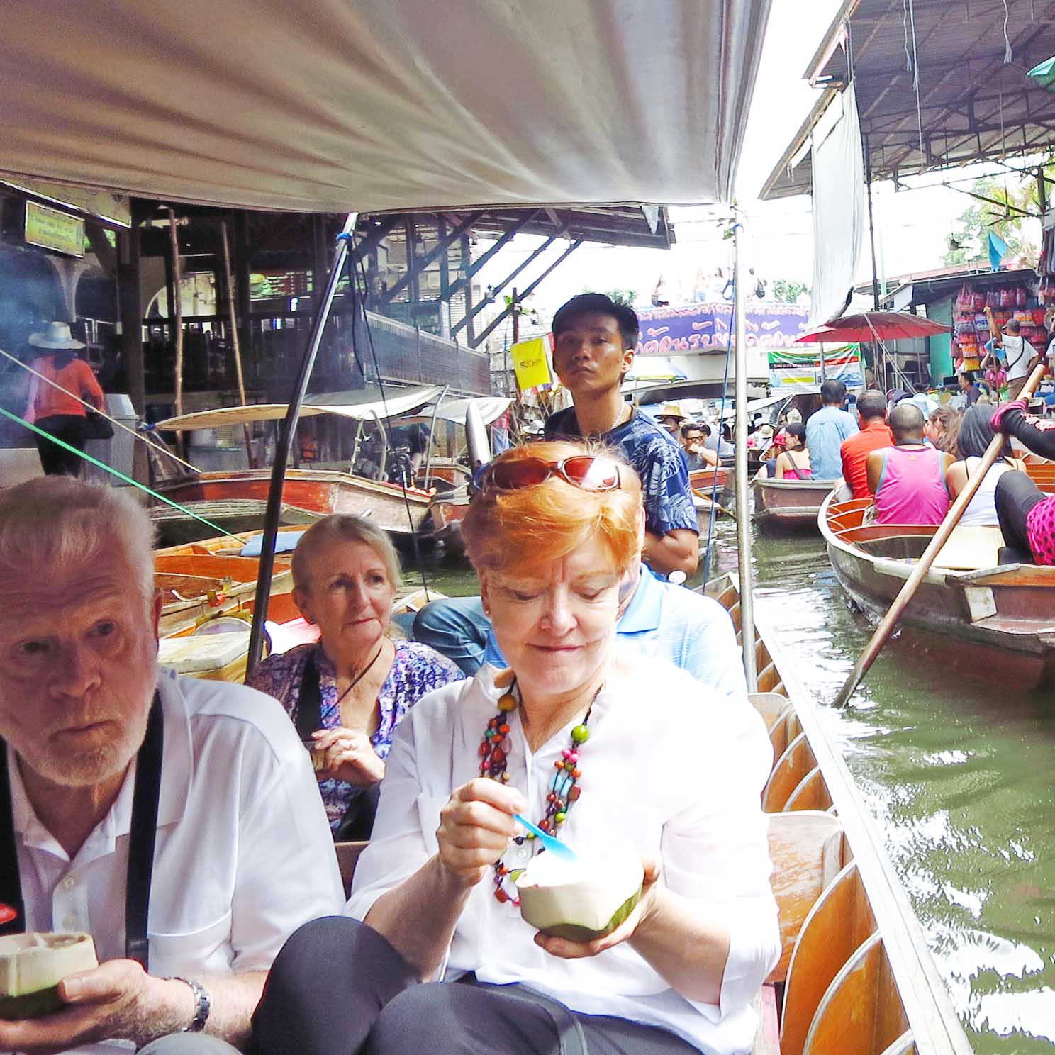 Bangkok to Damnoen Saduak Private Tour & Mae Klong Train Market