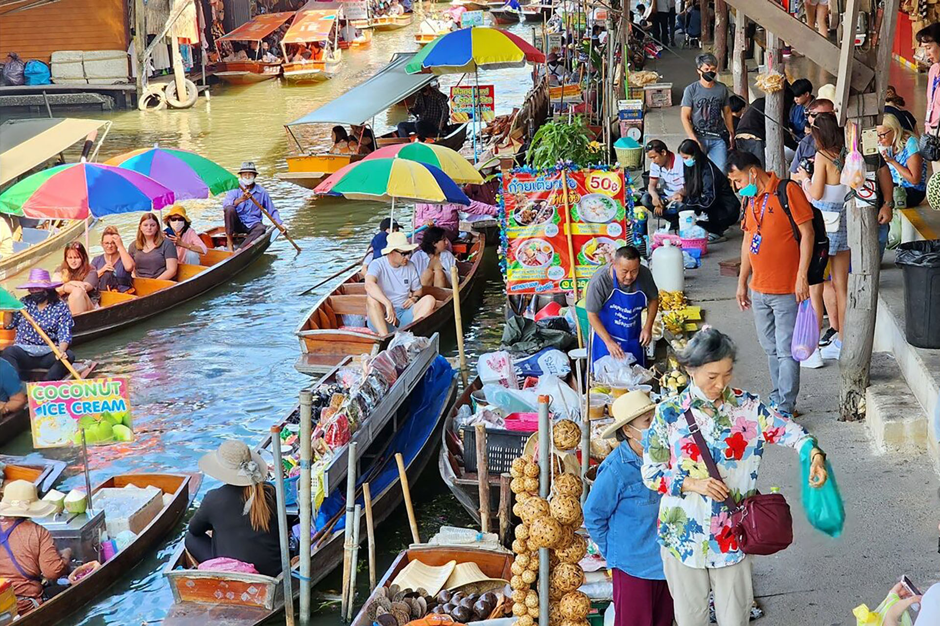 Bangkok to Damnoen Saduak Private Tour & Mae Klong Train Market