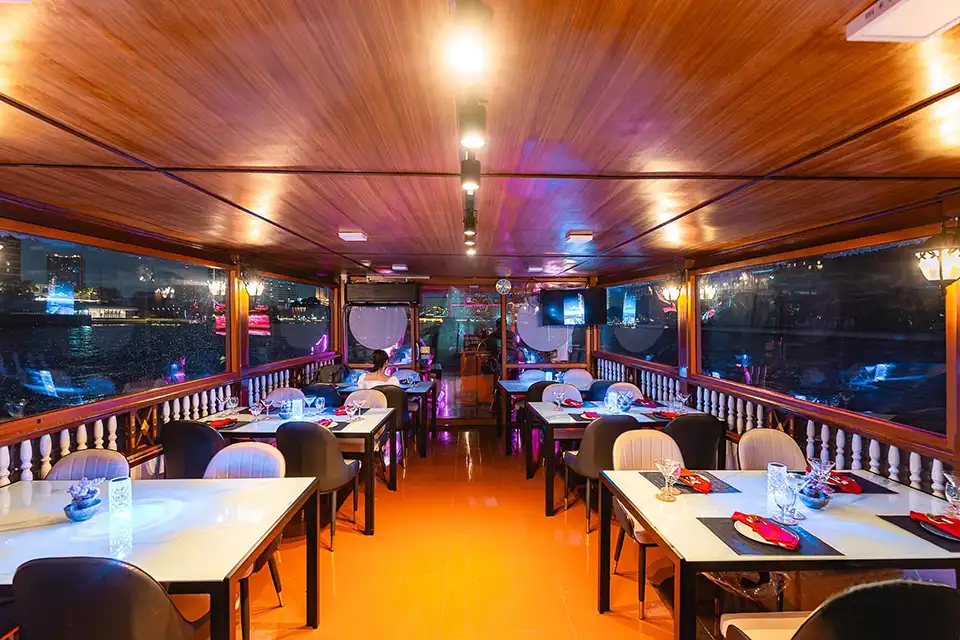 Bangkok: Mahapatra Cruise on the Chao Phraya