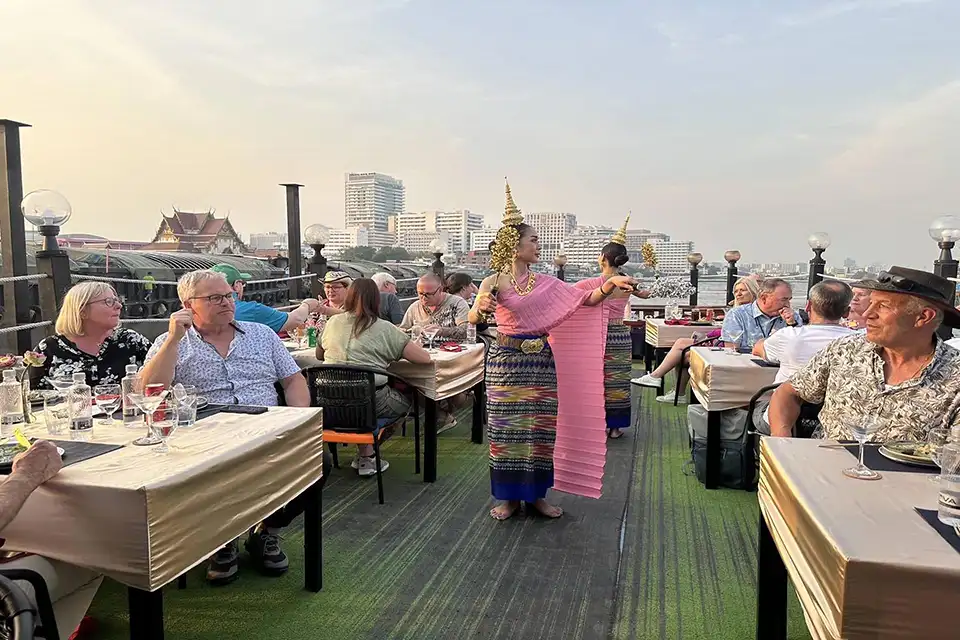Bangkok: Mahapatra Cruise on the Chao Phraya
