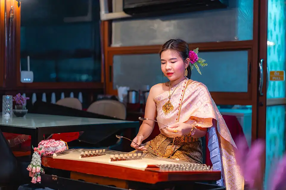 Bangkok: Mahapatra Cruise on the Chao Phraya