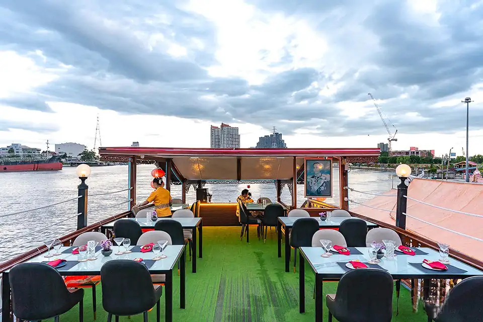 Bangkok: Mahapatra Cruise on the Chao Phraya
