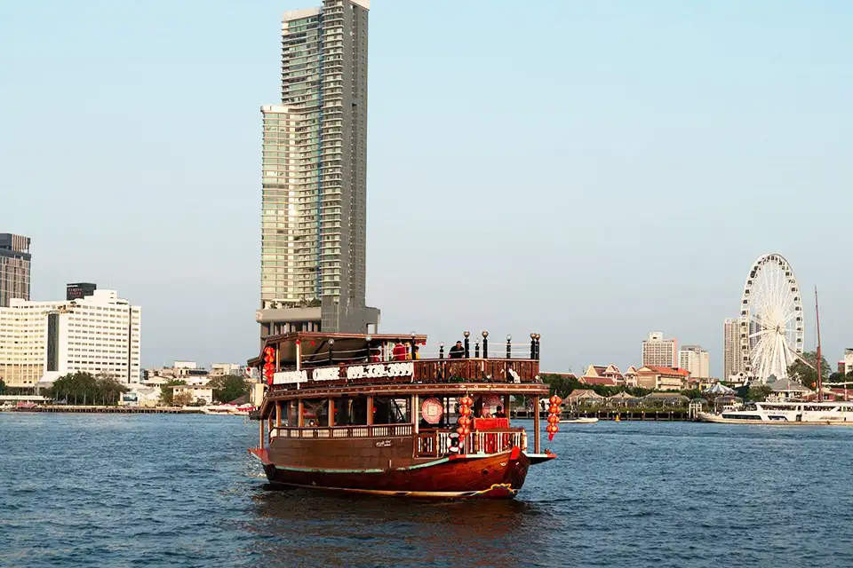 Bangkok: Mahapatra Cruise on the Chao Phraya
