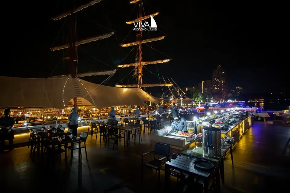 Bangkok: Vela Cruise Buffet Dinner on the Chao Phraya