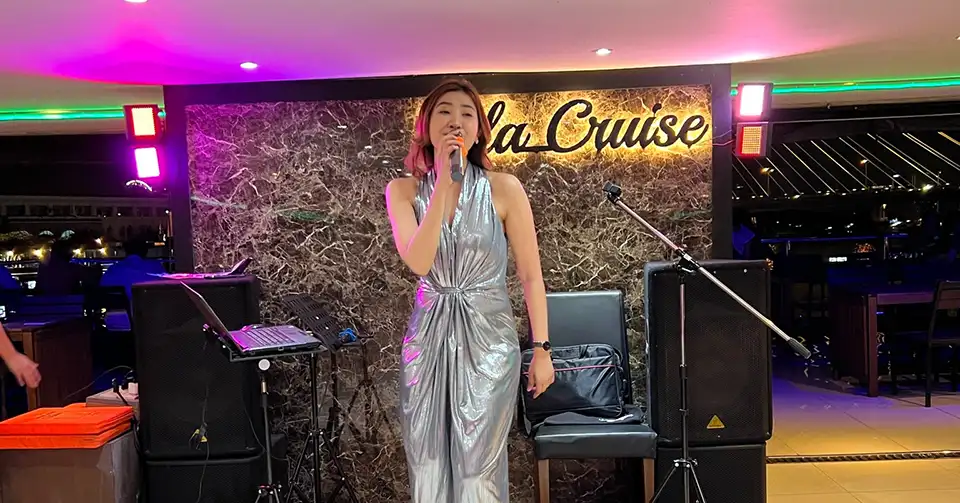 Bangkok: Vela Cruise Buffet Dinner on the Chao Phraya