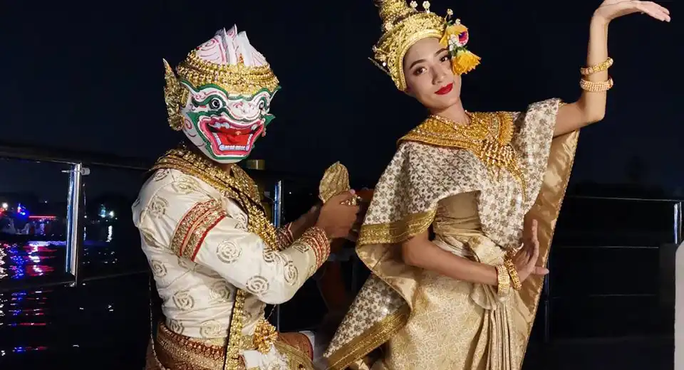 Bangkok: Chaophraya Cruise: A Magical Evening of Dinner, Music & River View