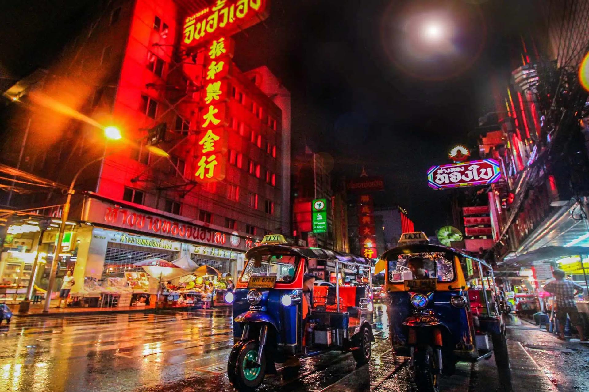 Bangkok: Hidden Gems Guided Food Tour by Tuk Tuk
