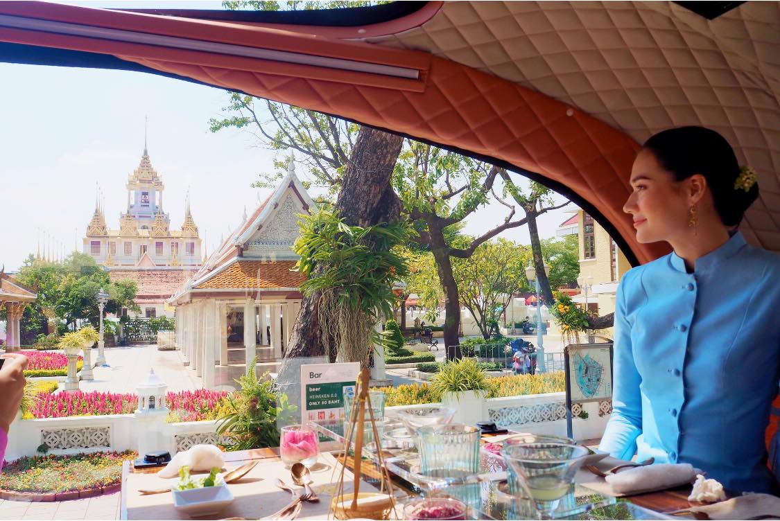 Bangkok: Michelin Dining on Wheels Thai Bus Food Tour Experience
