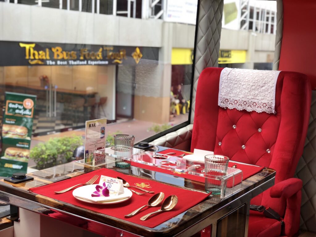 Bangkok: Michelin Dining on Wheels Thai Bus Food Tour Experience