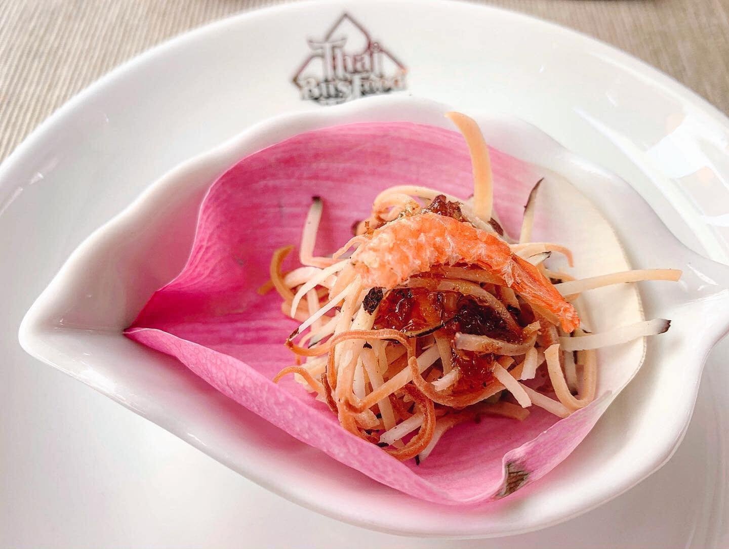 Bangkok: Michelin Dining on Wheels Thai Bus Food Tour Experience