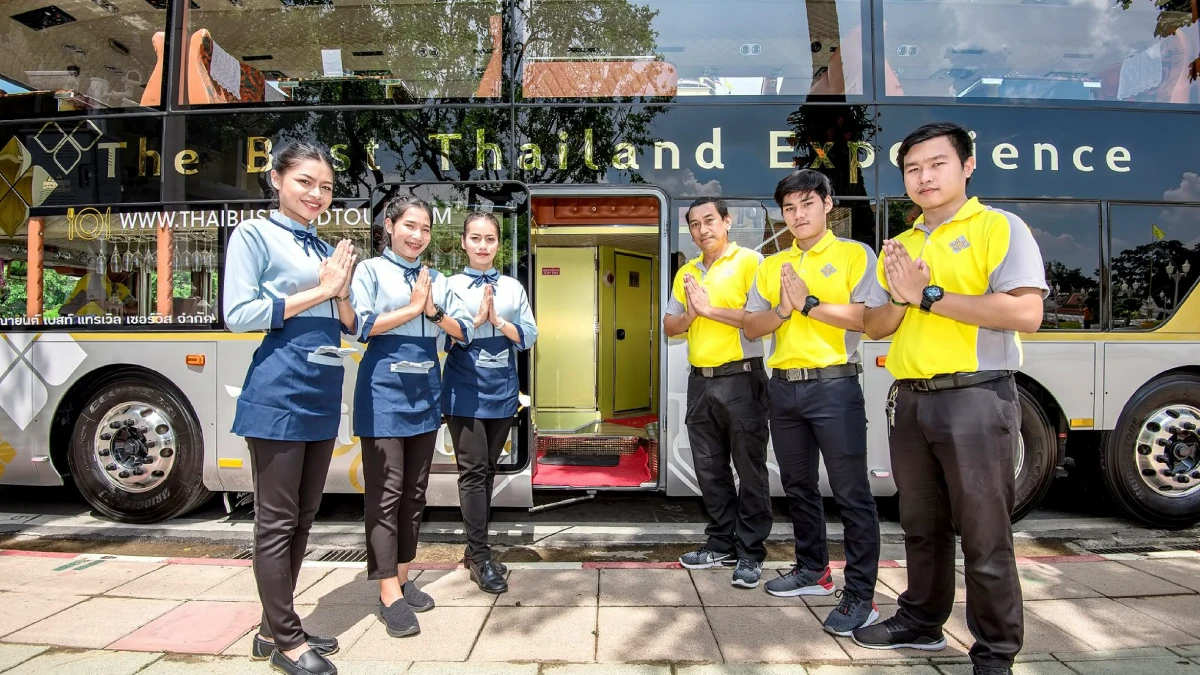 Bangkok: Michelin Dining on Wheels Thai Bus Food Tour Experience
