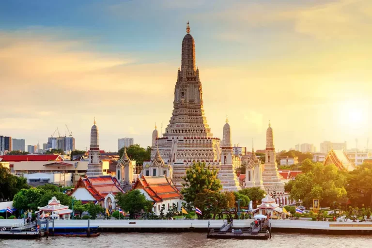 How to Spend One Perfect Day in Bangkok Wat Arun