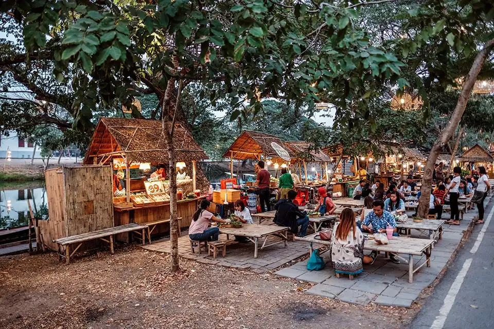 From Bangkok: Ayutthaya Night Tour with Night Market and Hotel Transfer (Join Tour)