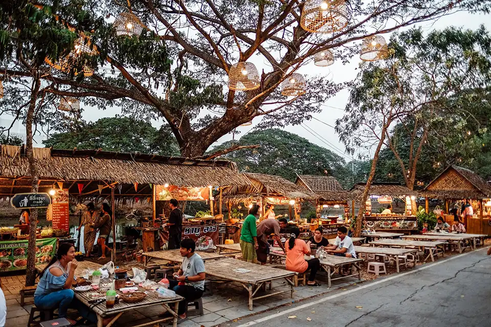 From Bangkok: Ayutthaya Night Tour with Night Market and Hotel Transfer (Join Tour)