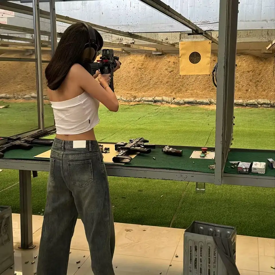 Bangkok: Ratchanawi Bang Na Shooting Range Experience