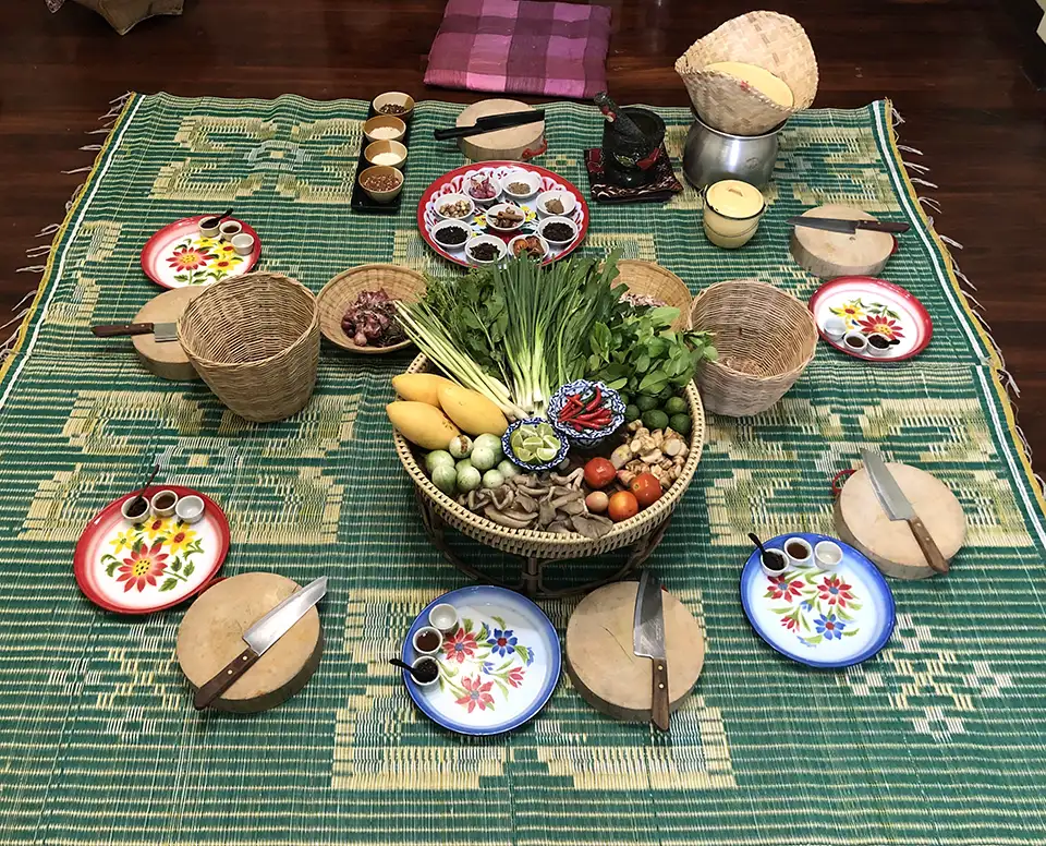 Bangkok: Siamese Cookery House with Market Tour