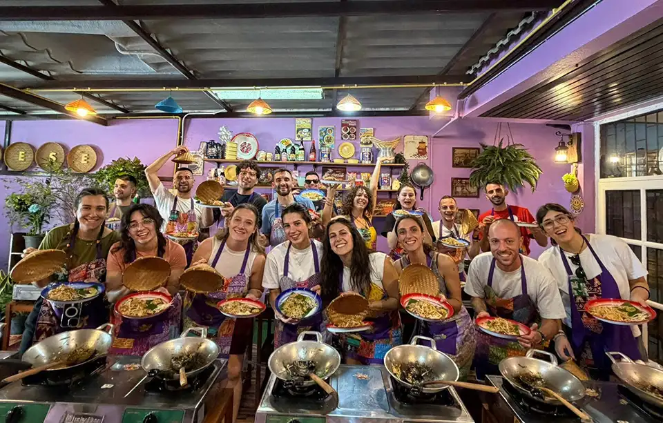 Bangkok: Siamese Cookery House with Market Tour