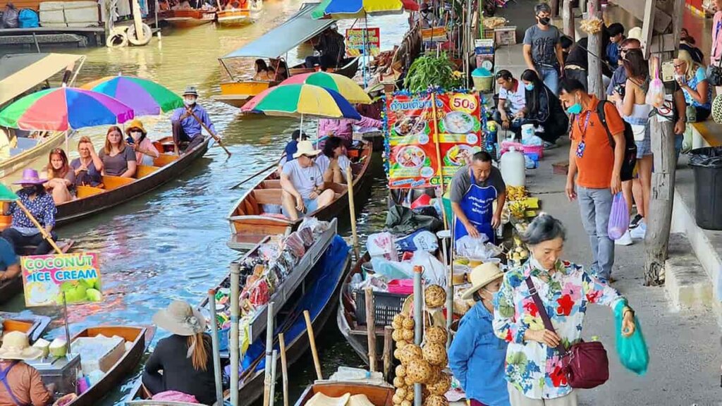 Bangkok to Damnoen Saduak Private Tour