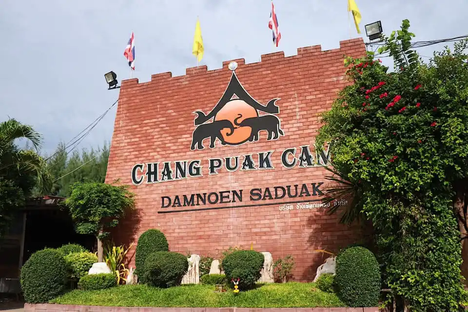 Bangkok: Chang Puak Camp Damnoen Saduak