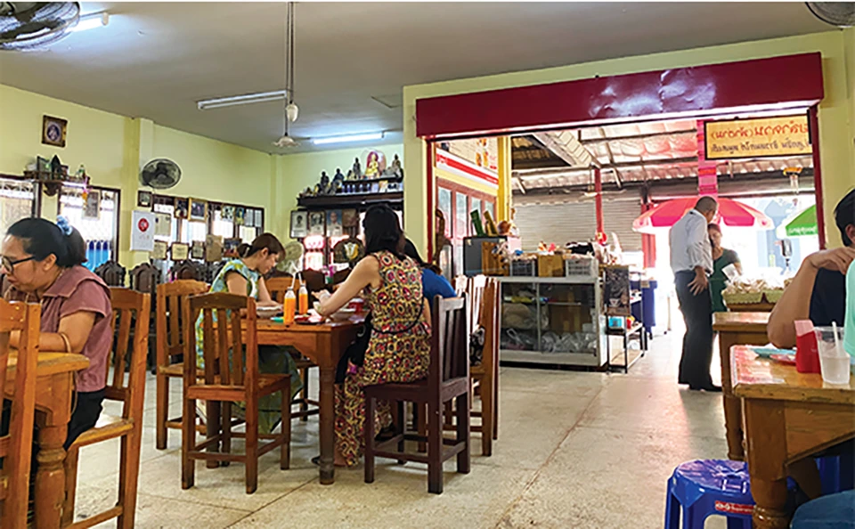 Chiang Mai 5 Famous Khao Soi Lamduan Faham – Standout Beef Khao Soi