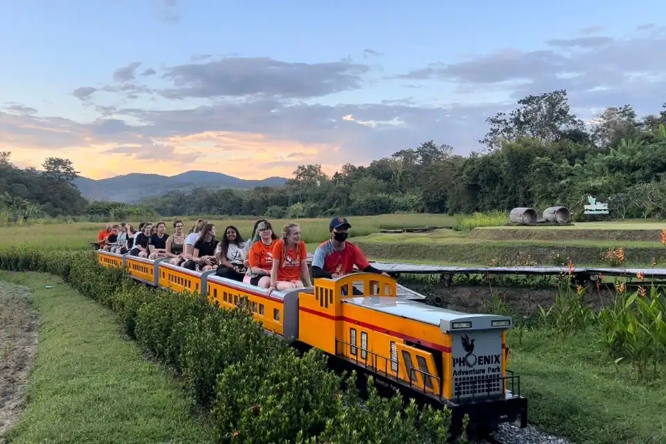 Chiang Mai: Phoenix Adventure Zipline & High Rope