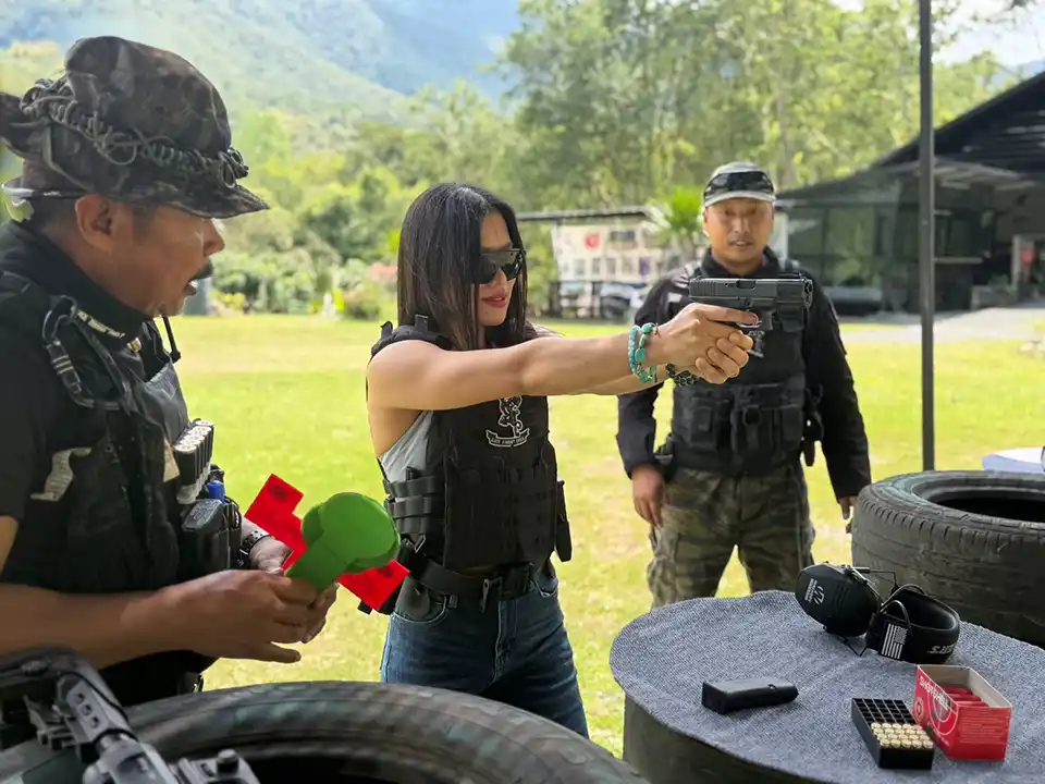 Chiang Mai: Black Diamond Cover Shooting Range