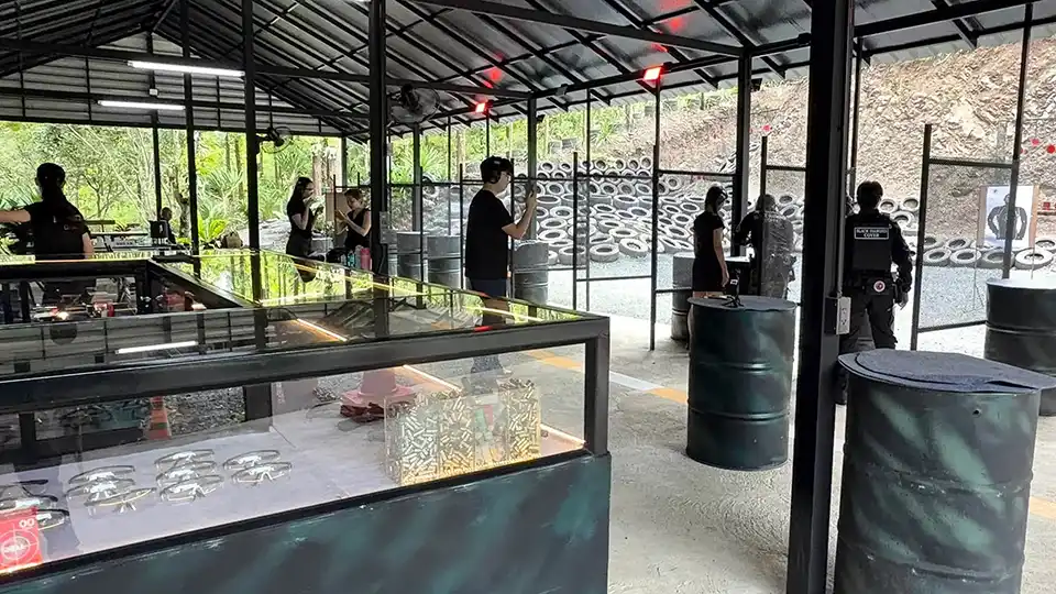 Chiang Mai: Black Diamond Cover Shooting Range
