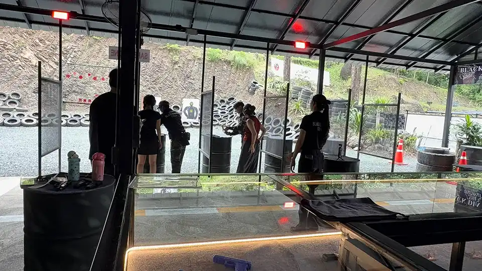Chiang Mai: Black Diamond Cover Shooting Range