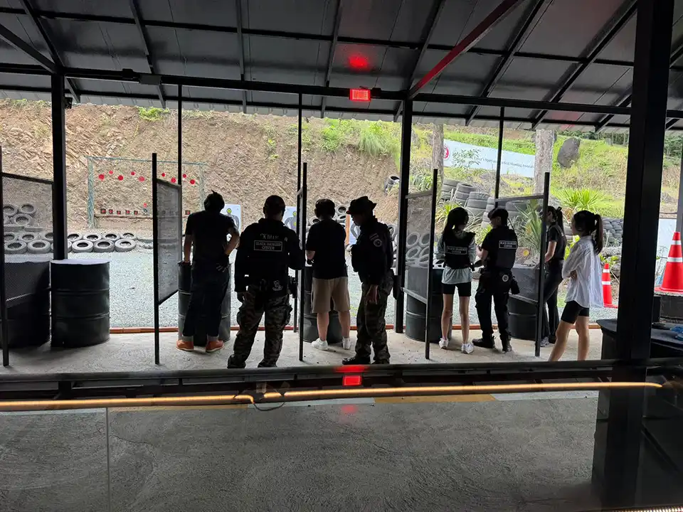 Chiang Mai: Black Diamond Cover Shooting Range