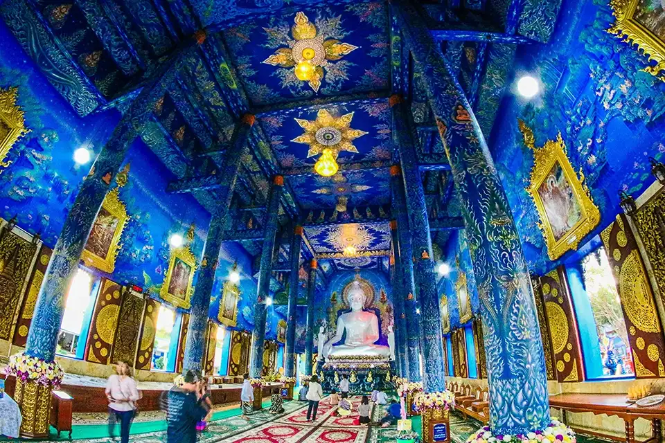 From Chiang Mai: Red Temple, White Temple, Blue Temple and Lalita Cafe: Chiang Rai