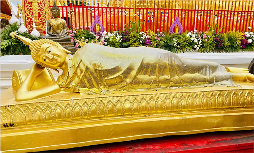 Ching Mai:  Doi Suthep and Chiang Mai University (Ang Kaew) Joined Tour