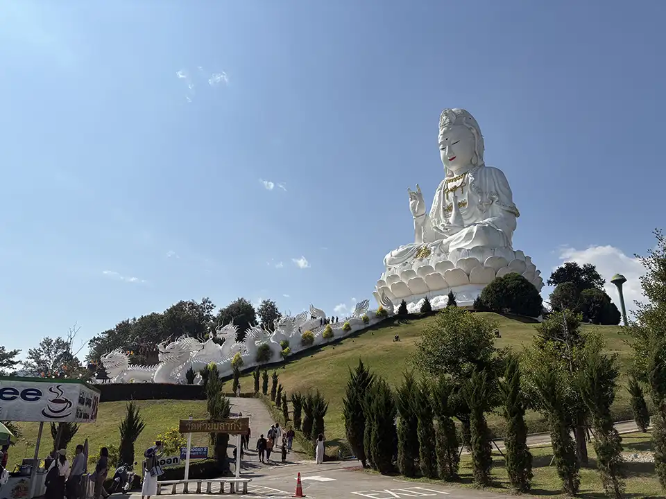From Chiang Mai: Red Temple, White Temple, Blue Temple and Lalita Cafe: Chiang Rai
