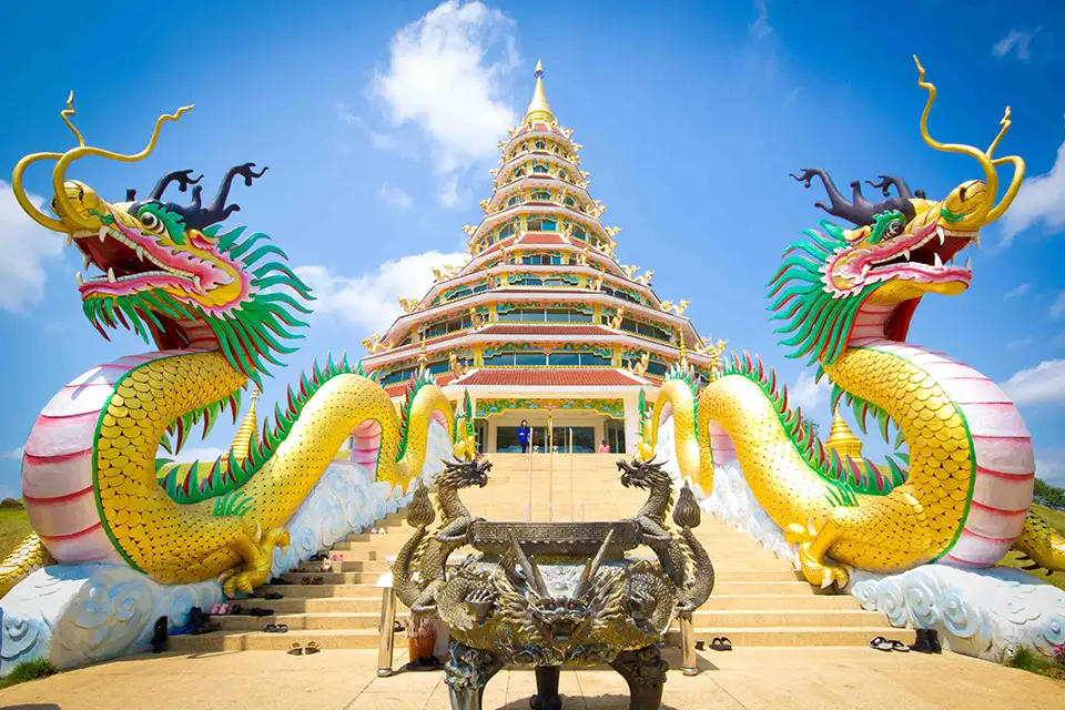 From Chiang Mai: Red Temple, White Temple, Blue Temple and Lalita Cafe: Chiang Rai