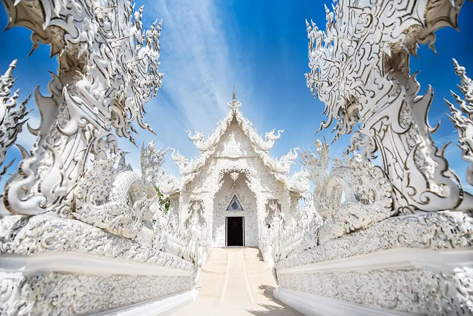 From Chiang Mai: Red Temple, White Temple, Blue Temple and Lalita Cafe: Chiang Rai