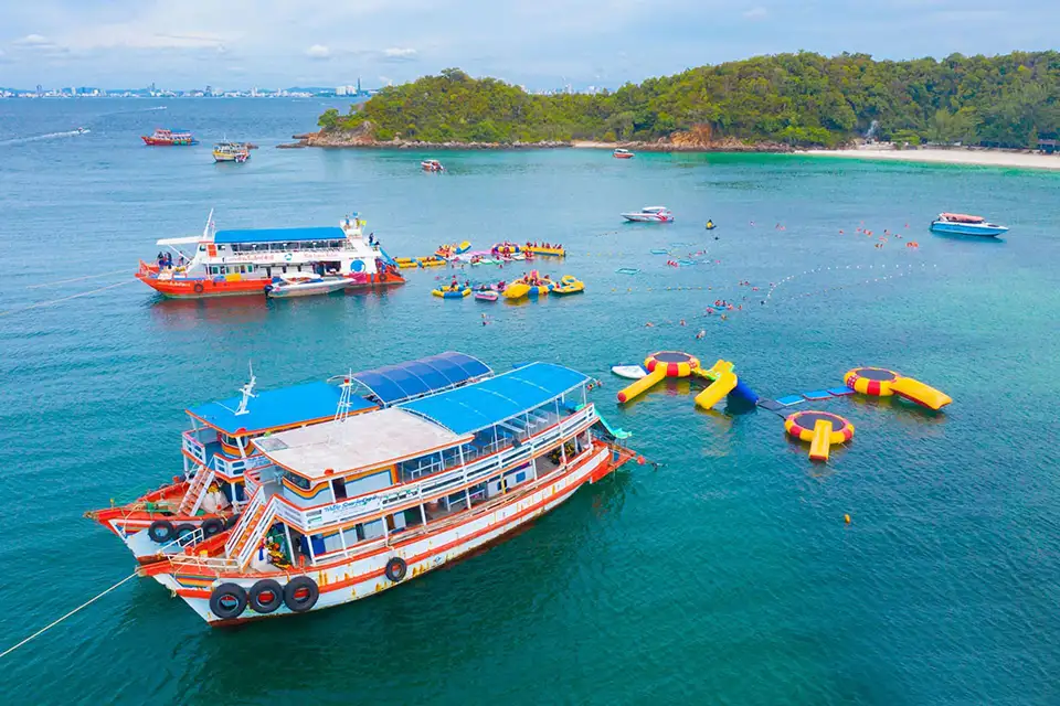 Pattaya: Koh Larn Join Tour by Speedboat