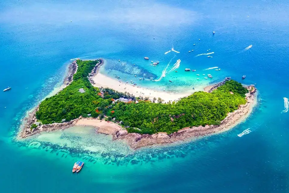 Pattaya: Koh Larn Join Tour by Speedboat