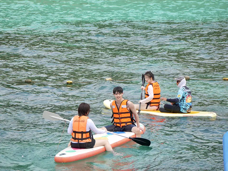Pattaya: Koh Larn Join Tour by Speedboat