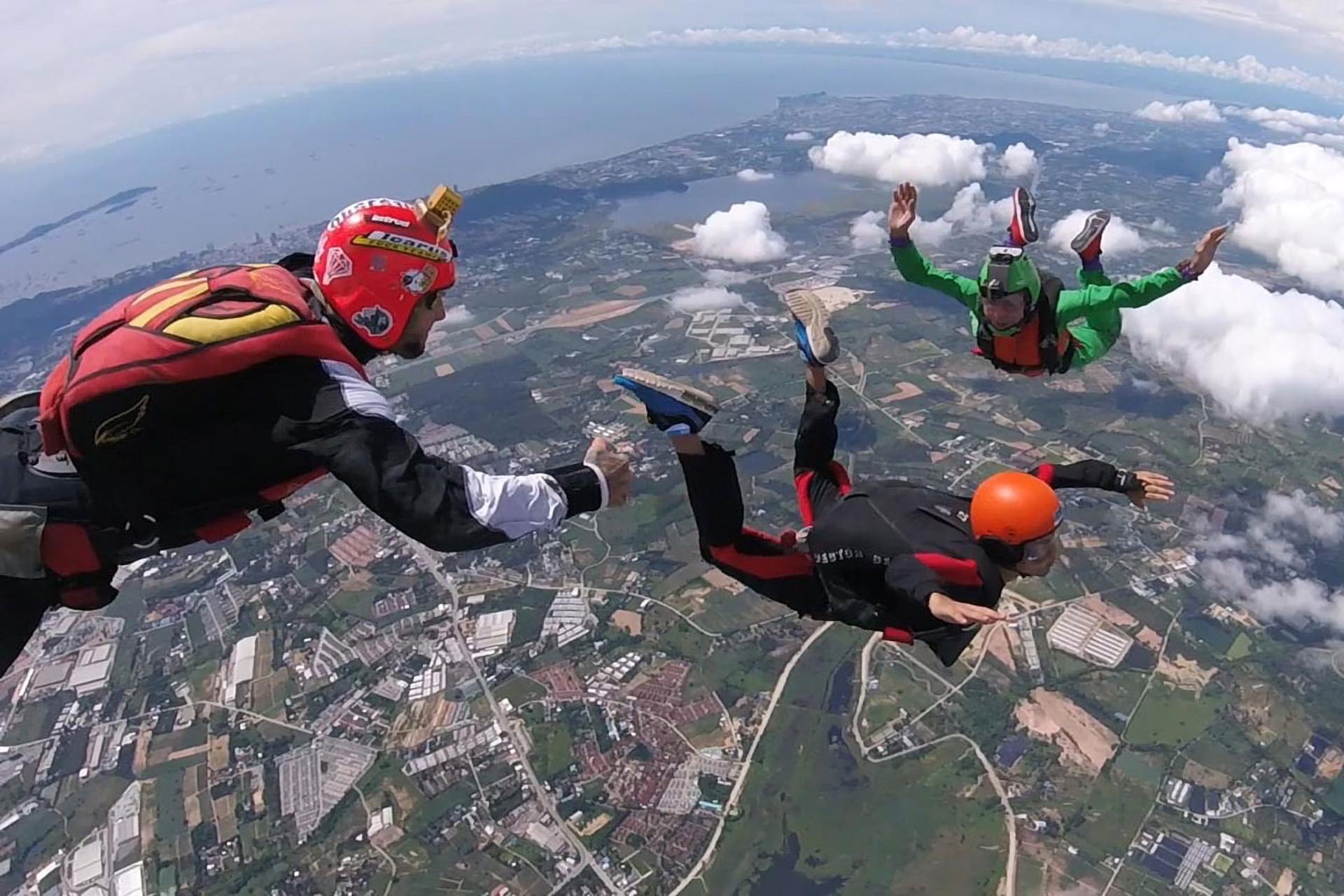 Pattaya: Tandem Skydiving with Transfer by Thai Sky Adventure