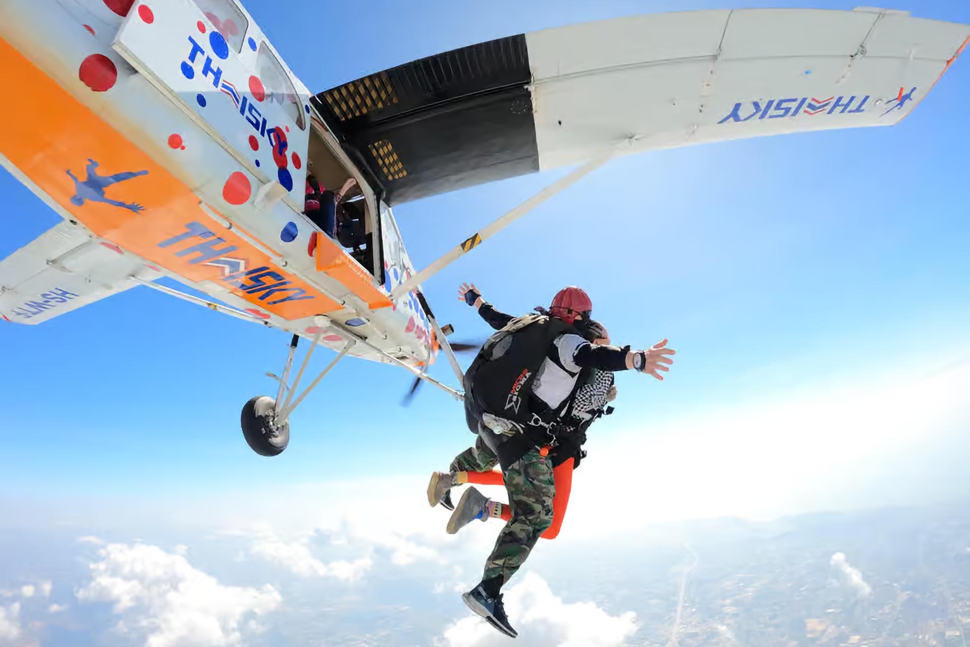 Pattaya: Tandem Skydiving with Transfer by Thai Sky Adventure
