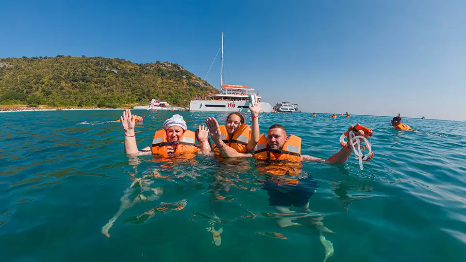 Pattaya: Once Yachting Party 3 Islands Trip (Join Tour)
