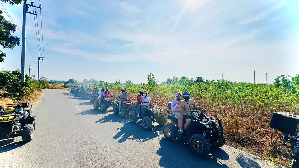 Pattaya Elephant Village and MongChang Cafe