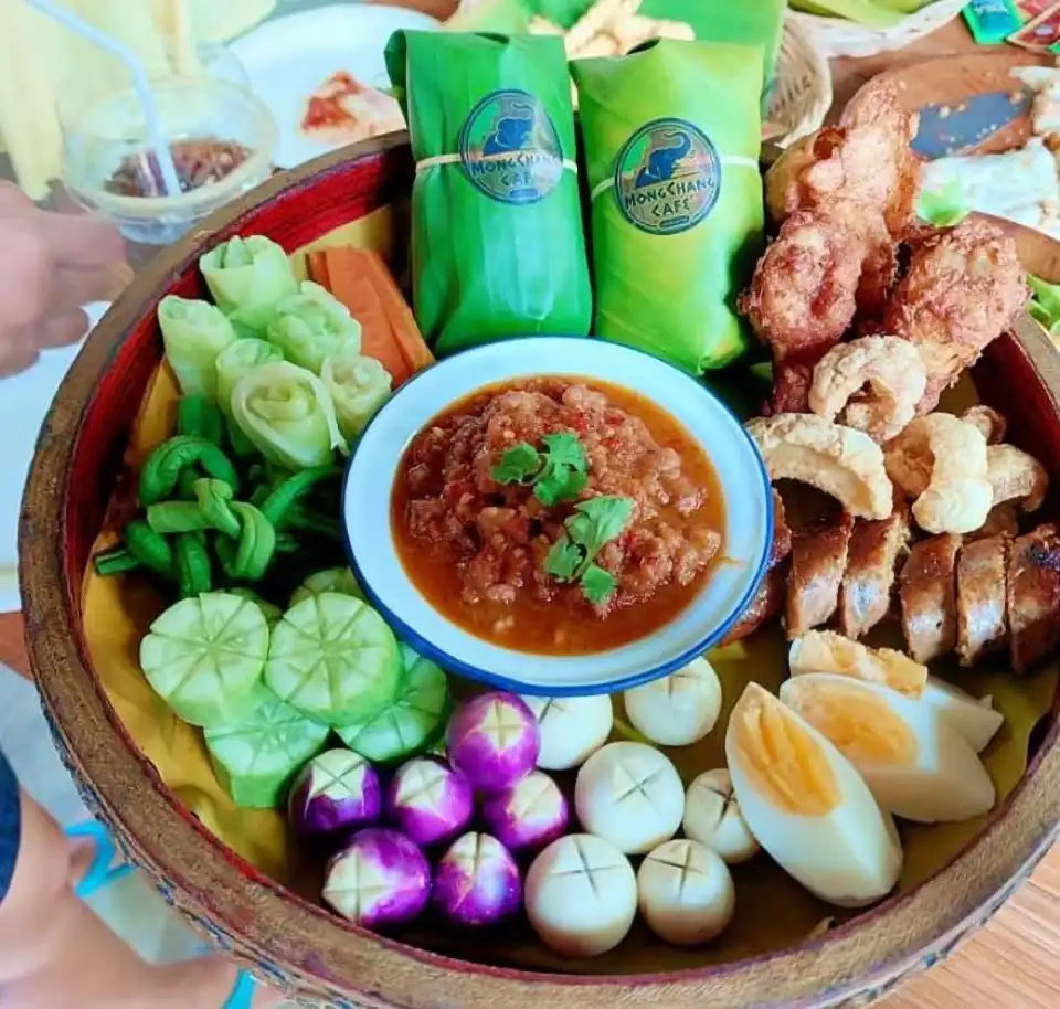 Pattaya Elephant Village and MongChang Cafe