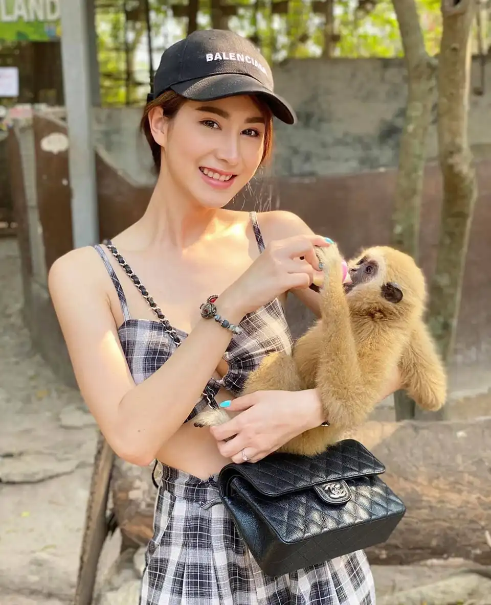 Pattaya Elephant Village and MongChang Cafe