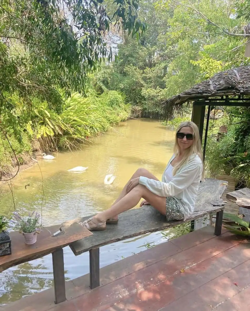 Pattaya Elephant Village and MongChang Cafe
