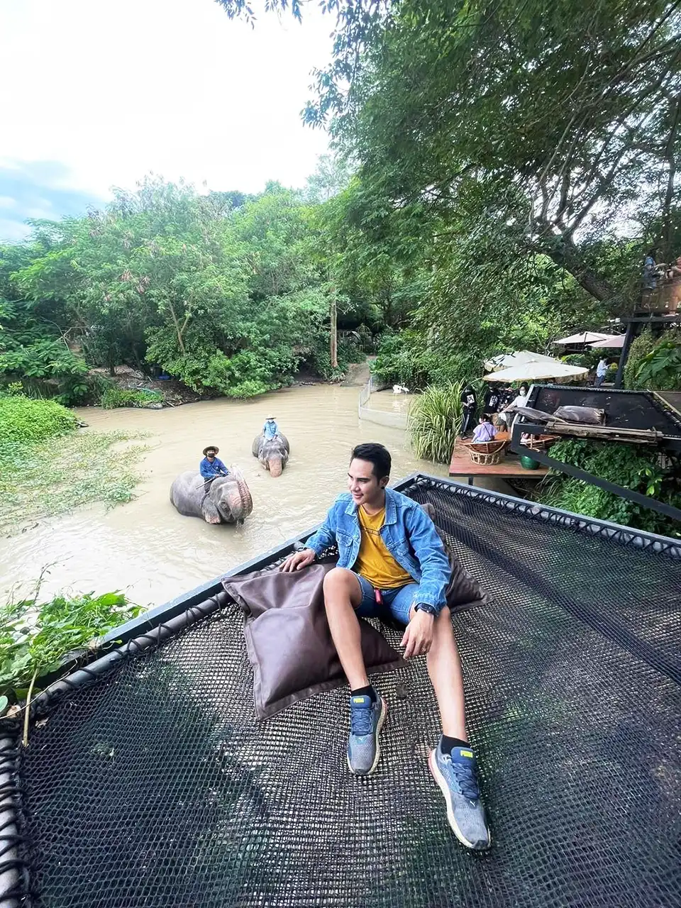 Pattaya Elephant Village and MongChang Cafe