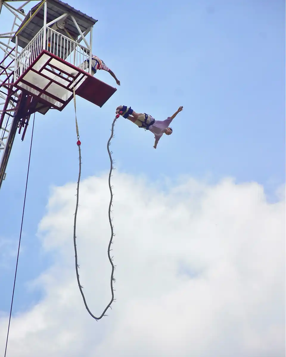 Pattaya: Bungy Jump, Jet Board and Zipline at Changthai Thappraya Safari
