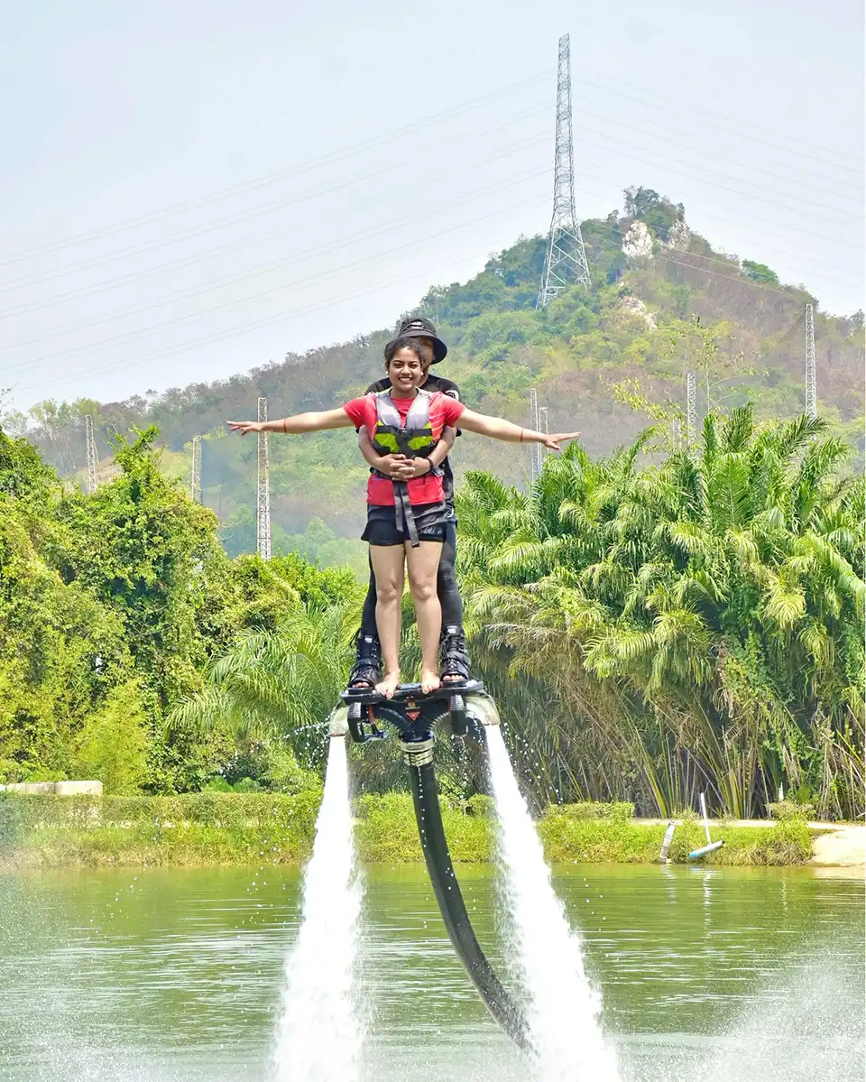 Pattaya: Bungy Jump, Jet Board and Zipline at Changthai Thappraya Safari