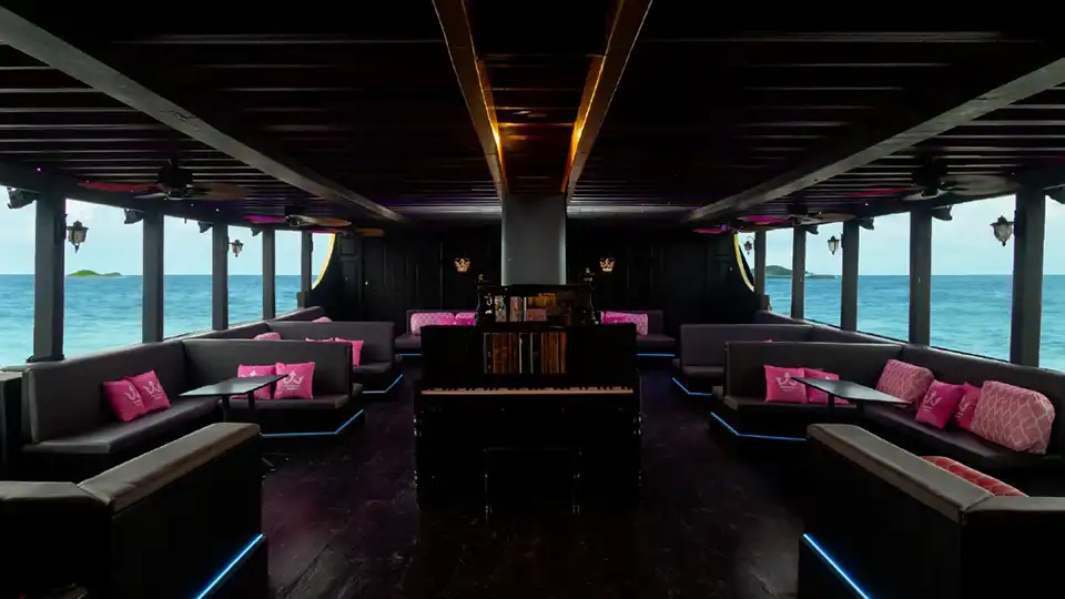 Pattaya: Black Pearl Cruise – Pirate-themed Cruising