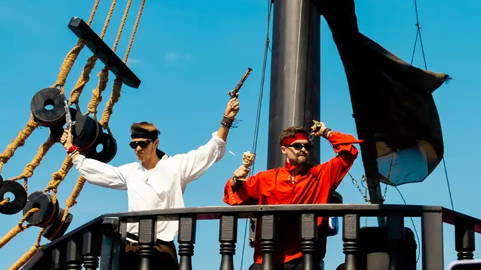 Pattaya: Black Pearl Cruise – Pirate-themed Cruising